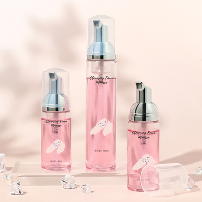 Λευκό φιαλίδιο αντλίας από αφρό από πλαστικό για προϊόντα φροντίδας του δέρματος και σαμπουάν με κάλυμμα για συσκευασία